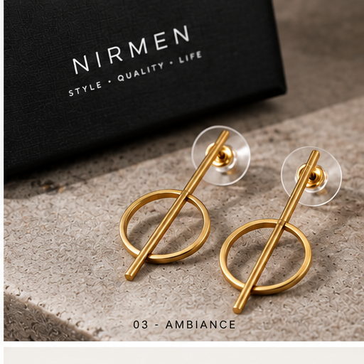 Boucles d’oreilles cercle et barre dorées NIRMEN – mise en scène